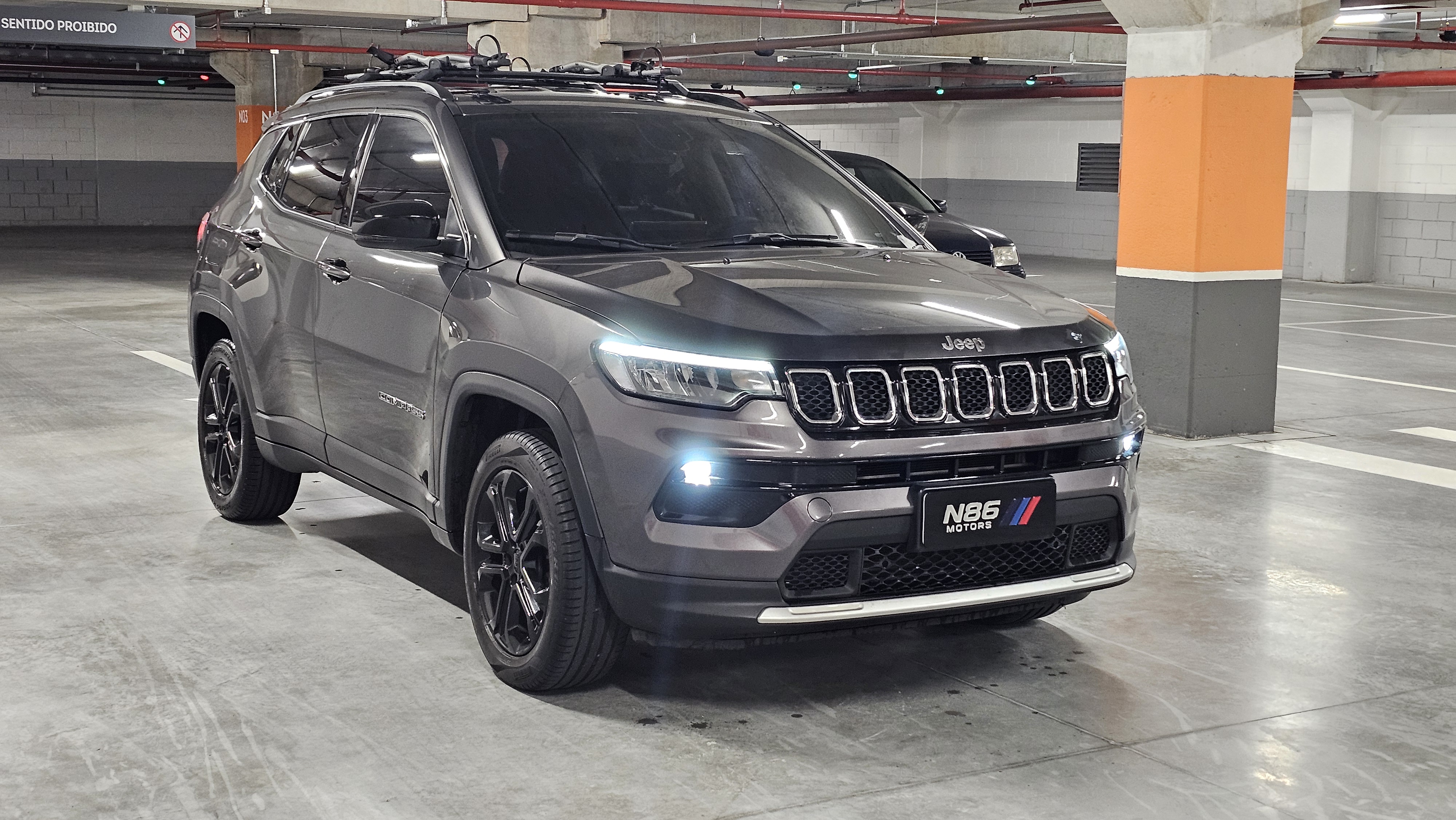 Jeep Compass 2023 seminovo N86 Motors